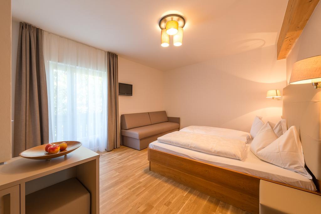 Tirolerin Garni Hotel Термено Экстерьер фото